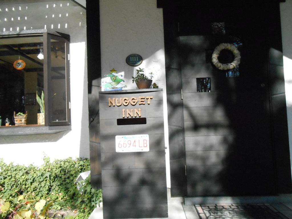 Pension Nugget Inn Hakuba Eksteriør bilde